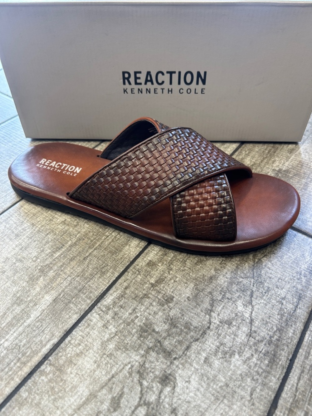 Reaction Kenneth Cole Men's Dark Brown Woven Cross-Strap Slide Sandals With Box